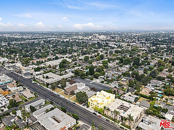 2nd image of 13935 Burbank Blvd APT 105