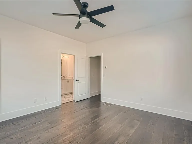 300 Gibson St SE — Photo 18