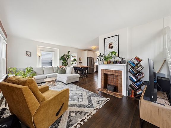 3rd image of 1334 Park Row