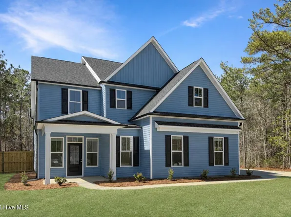 104 Live Oak Circle, Lake Waccamaw, NC 28450