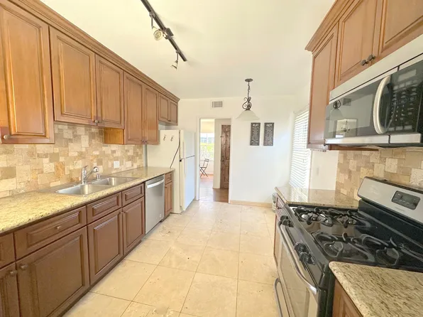 14722 Addison St, Sherman Oaks, CA 91403