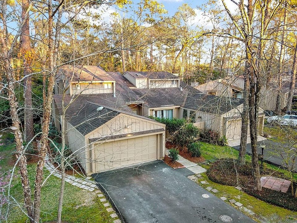 1st image of 105 Catalpa Ln Unit 105
