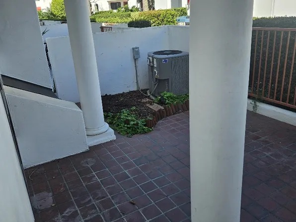 19431 Ranch Ln, Huntington Beach, CA