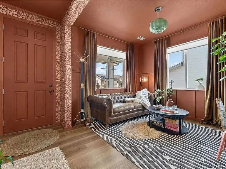 949 N Undergrove Way — Photo 4