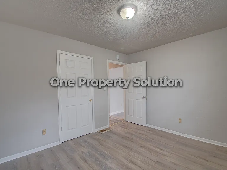 3942 Lincoln St — Photo 12