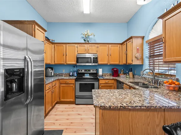 8625 Cotton Creek Ln, Fort Worth, TX 76123