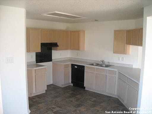 2nd image of 14423 NE BILTMORE GLN