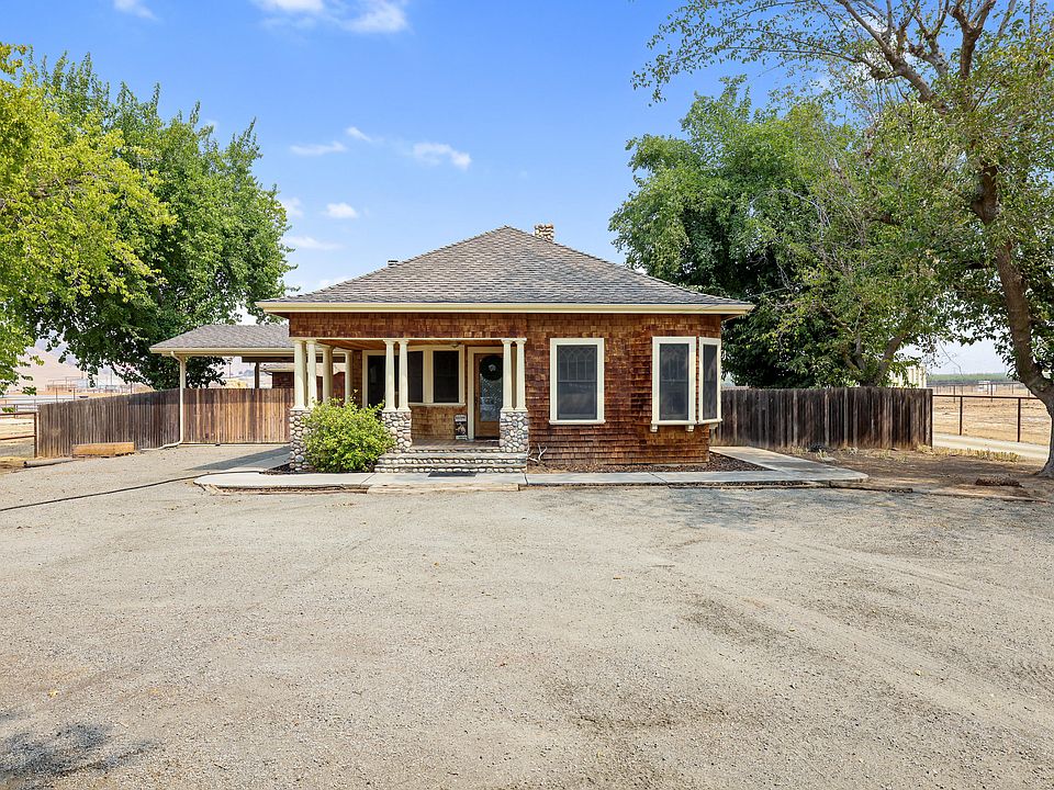 1st image of 21458 Avenue 360