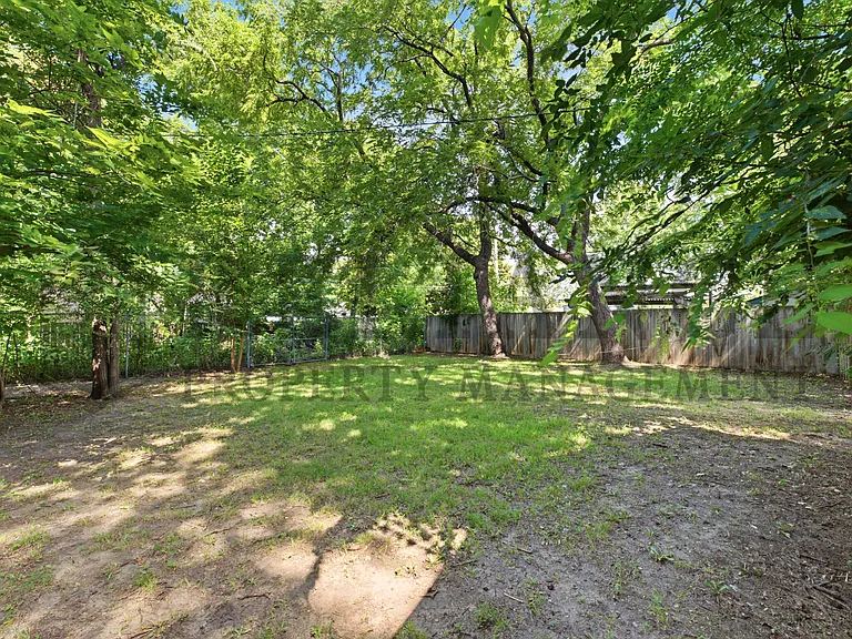 525 S Chautauqua Ave — Photo 11