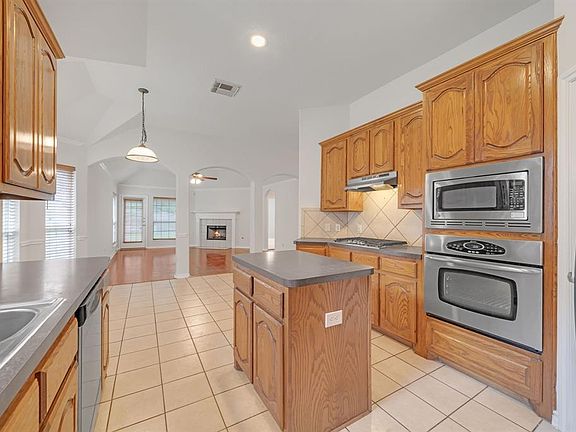 5th image of 16510 Mesa Point Dr