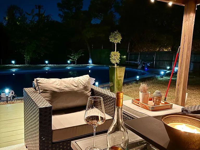 patio night entretainment