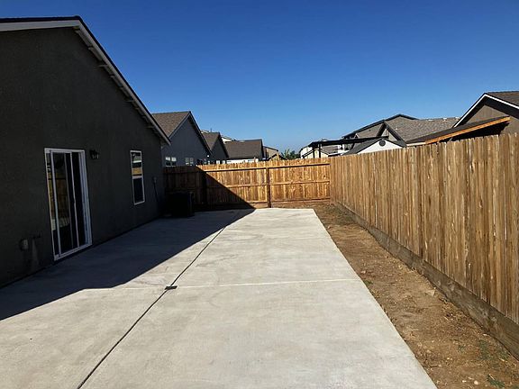 4th image of 297 Grand Canyon Ct