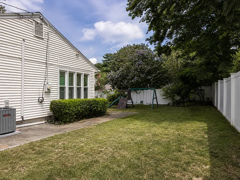 45 Sound Beach Avenue Ext — Photo 10