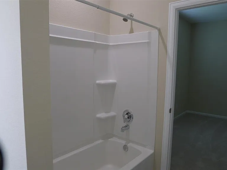 1025 Blue Beech Ln — Photo 13