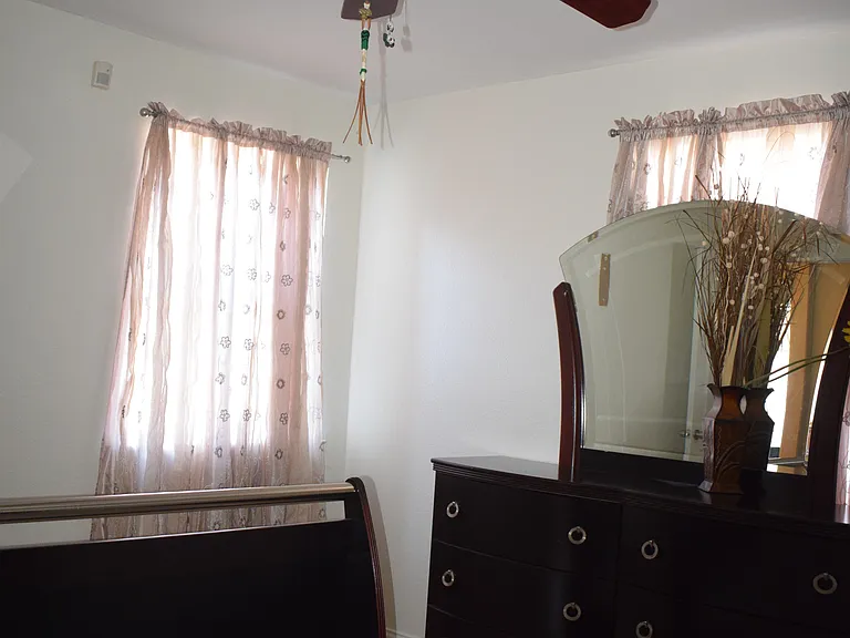 3326 Obenchain St — Photo 18