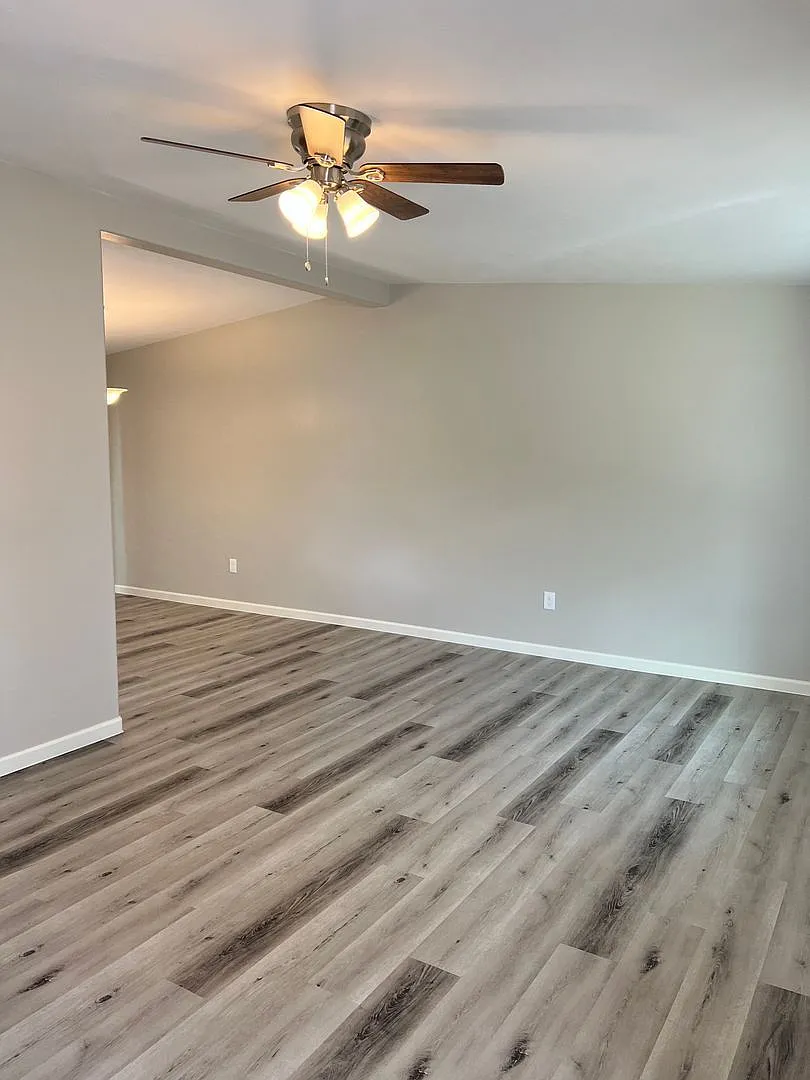 2 bed, 2.0 bath, 1050 sqft, $1,599 — Photo 2