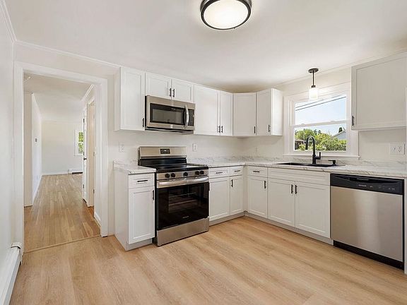 5th image of 18 Harvard Street
