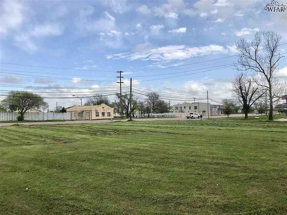 1st image of 810 Old Jacksboro Hwy