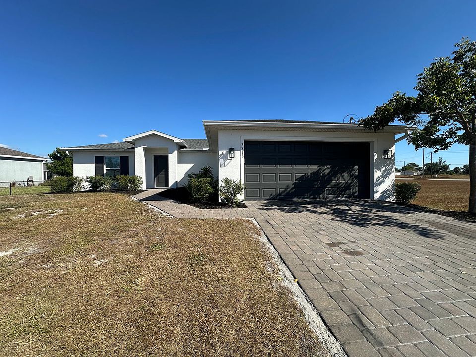 1st image of 3813 NE 10th Pl