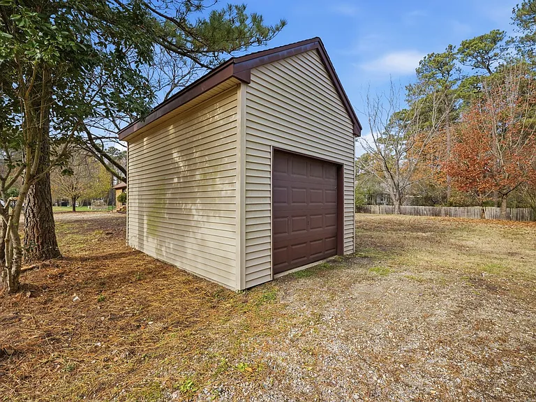 9 Rhodelia Ln — Photo 36