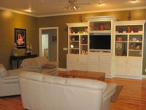 3rd image of 12055 E Hill Dr