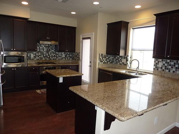 5th image of 8010 Linda Isle Ln