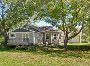 38925 N Lakewood Ave, Lake Villa, IL 60046