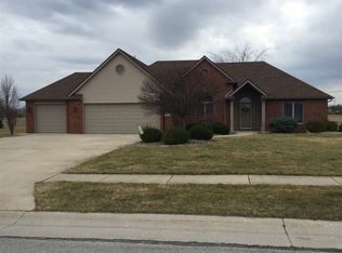 113 Steeplechase Dr, Auburn, IN 46706