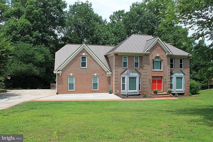 1st image of 4110 Longwood Dr