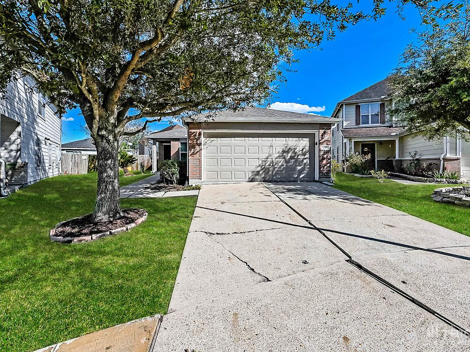 1st image of 6510 Hawthorne Falls Ln