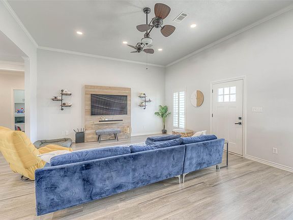 5th image of 276 Resort Dr