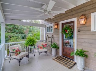 833 Pitt St, Mount Pleasant, SC 29464