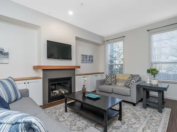 20854 72nd Ave, Langley, BC V2Y 0J1