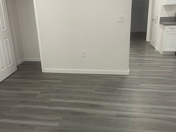 4th image of 1903-12 Iris Ave
