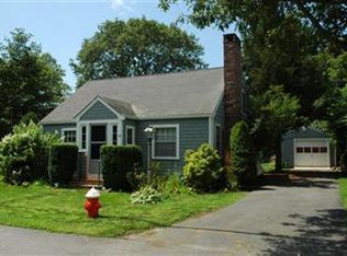 29 N Shore Rd, Pocasset, MA 02559