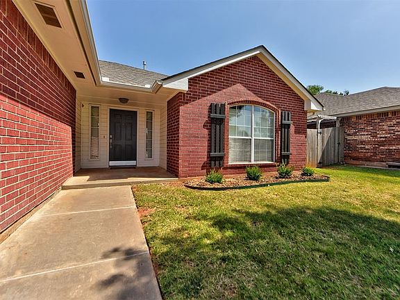 5th image of 817 Cavecreek St
