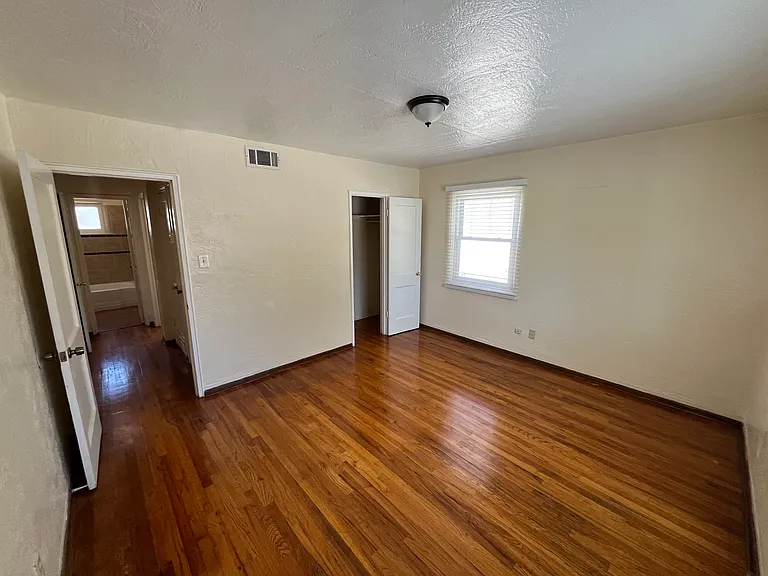 813 Wilmoore Dr SE — Photo 19