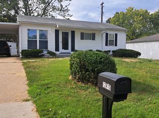 12415 Pizarro Dr, Saint Louis, MO 63138