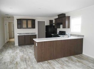 77 Winchester Trl, Goshen, IN 46526