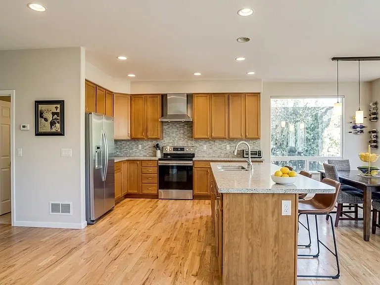 1395 E 100th Ln — Photo 13