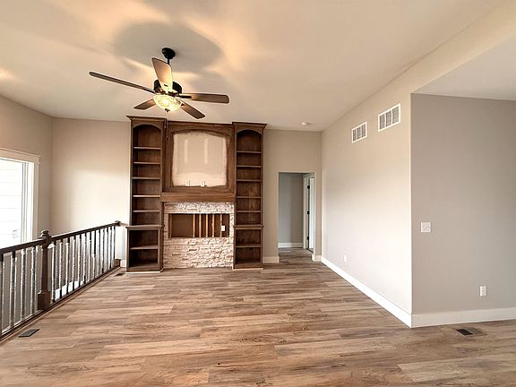 5th image of 2153 S Chateau Ct