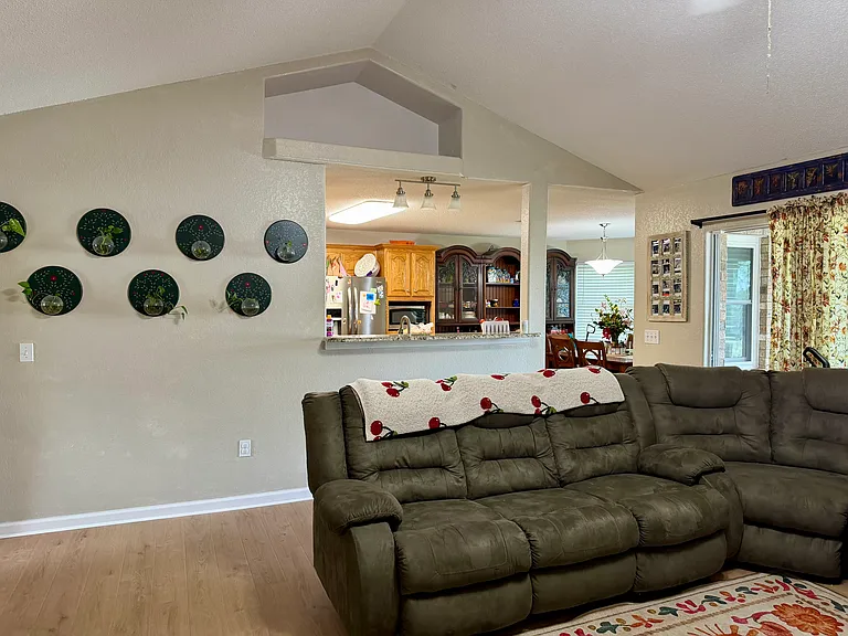 4693 Ridge Pointe Dr — Photo 4