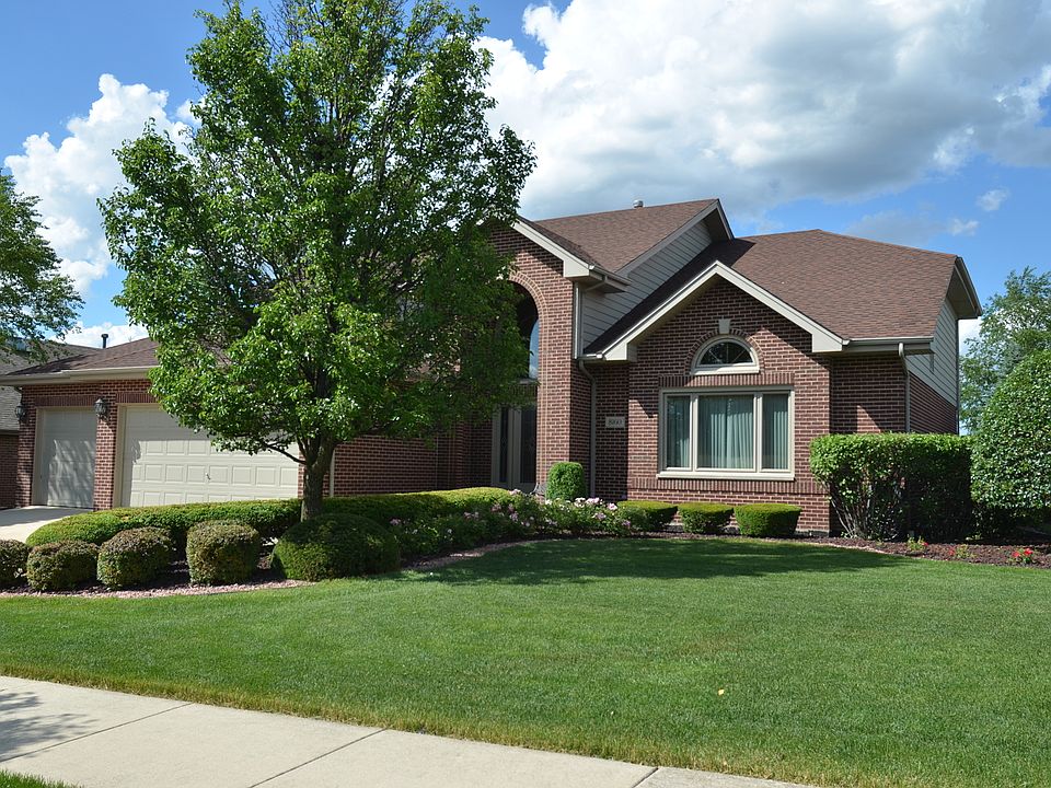 1st image of 8160 Cove Ct