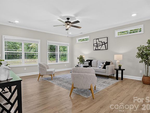 5th image of 1436 Panther Rd