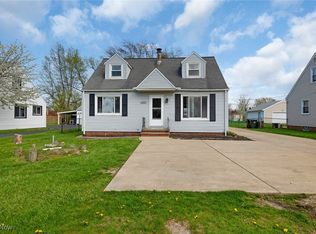 2009 Columbia Rd, Westlake, OH 44145
