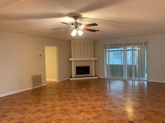 5th image of 1842 East Dr