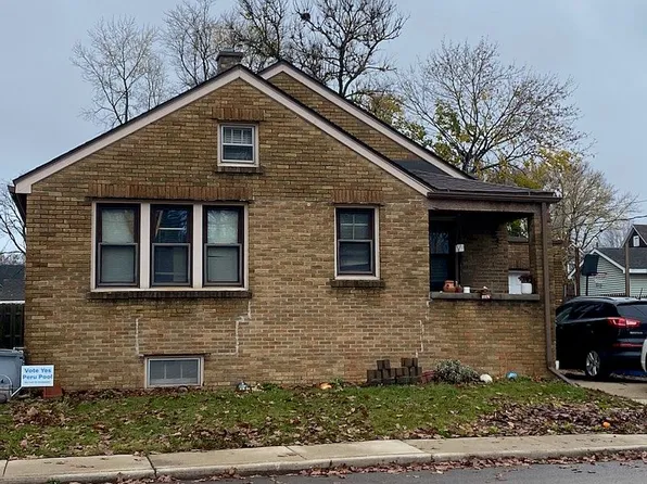 1114 West St, Peru, IL 61354