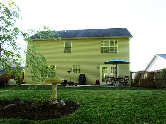5th image of 252 Dogwood Glen Ln