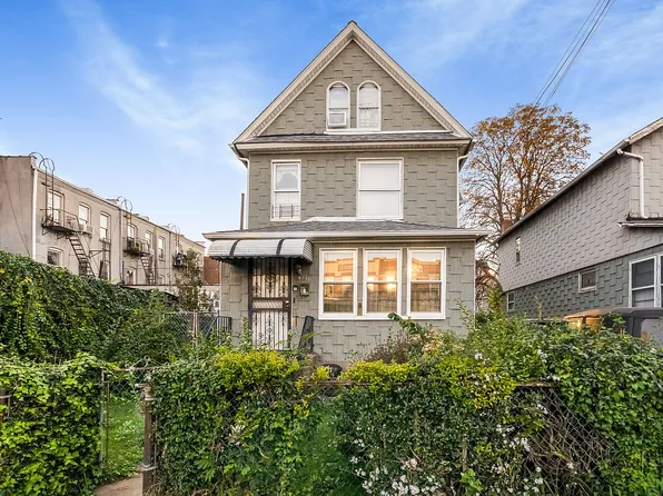97-30 127th St, South Richmond Hill, NY 11419