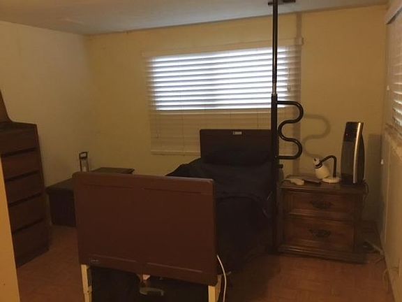 2nd image of 9360 N Blackstone Ave Space 272